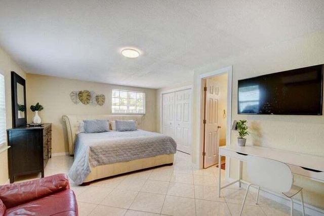 168 SE 31ST Avenue, Boynton Beach, FL 33435