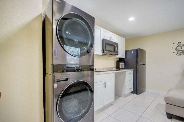168 SE 31ST Avenue, Boynton Beach, FL 33435