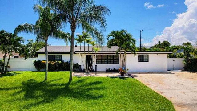 168 SE 31ST Avenue, Boynton Beach, FL 33435