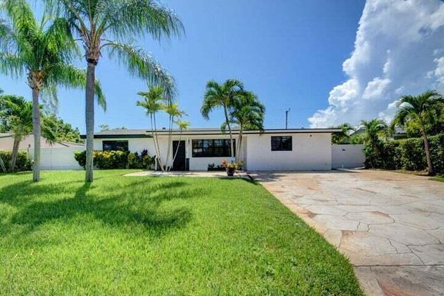 168 SE 31ST Avenue, Boynton Beach, FL 33435