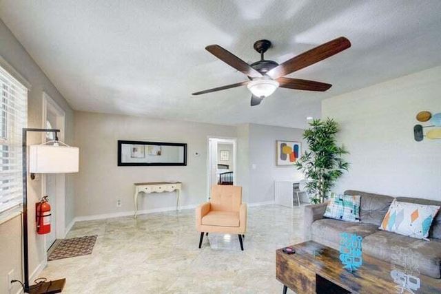 168 SE 31ST Avenue, Boynton Beach, FL 33435