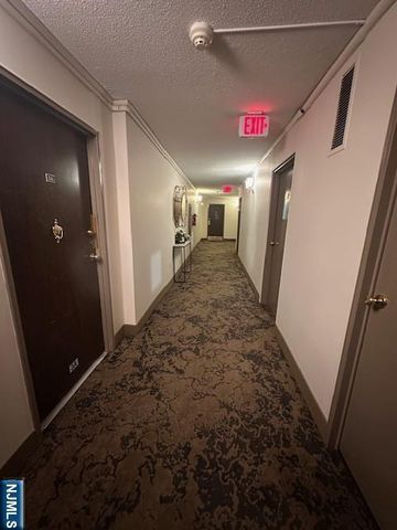 25 Zabriskie Street 3F, Hackensack, NJ 07601