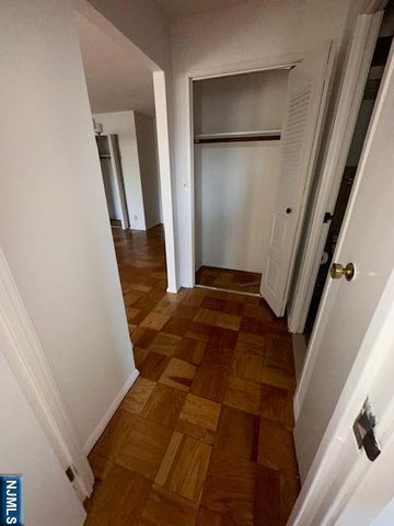 25 Zabriskie Street 3F, Hackensack, NJ 07601