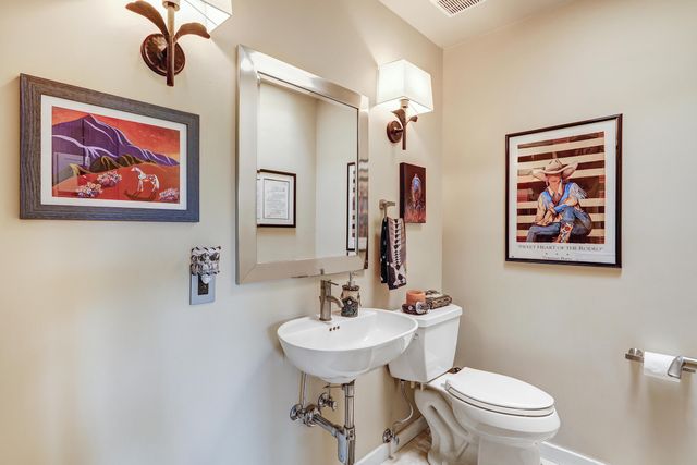 119 Rail Car Road, Corrales, NM 87048