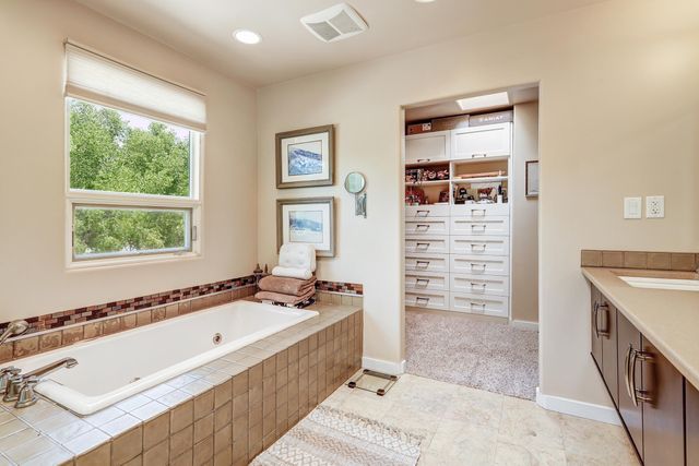 119 Rail Car Road, Corrales, NM 87048