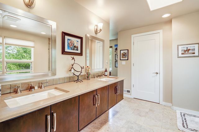 119 Rail Car Road, Corrales, NM 87048