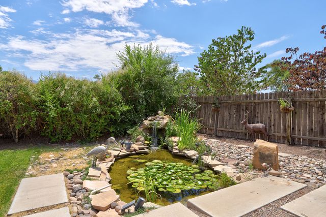 119 Rail Car Road, Corrales, NM 87048