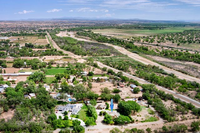 119 Rail Car Road, Corrales, NM 87048