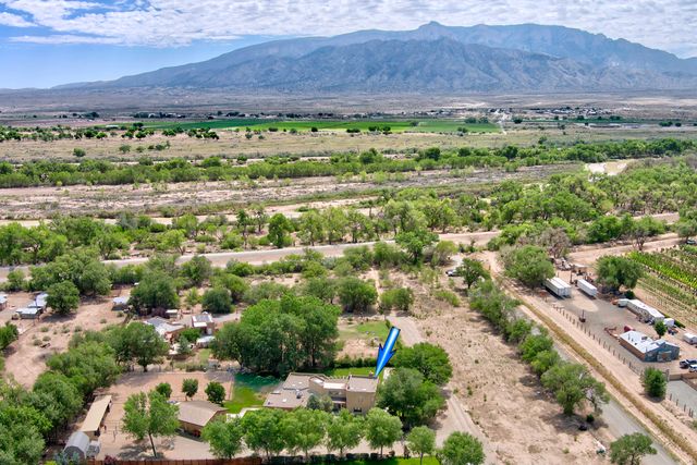 119 Rail Car Road, Corrales, NM 87048