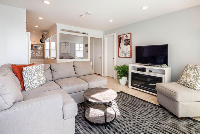 145 Commercial Street M2R, Provincetown, MA 02657