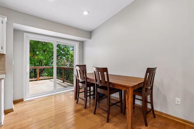 1417 Mcknight Circle, Victoria, MN 55386