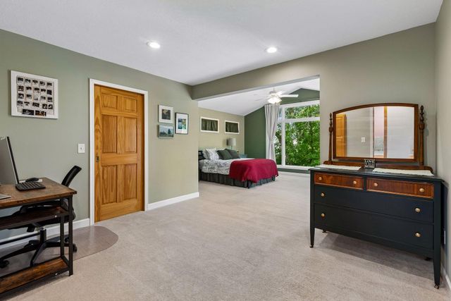 1417 Mcknight Circle, Victoria, MN 55386
