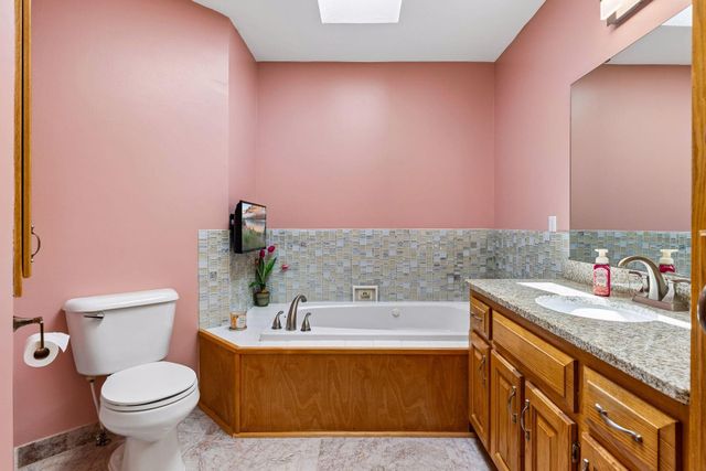 1417 Mcknight Circle, Victoria, MN 55386