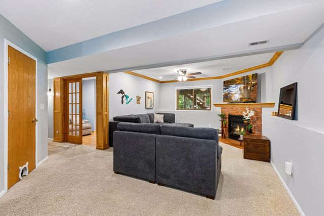 1417 Mcknight Circle, Victoria, MN 55386
