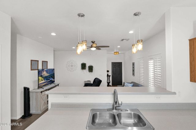 7043 W MCMAHON Way, Peoria, AZ 85345