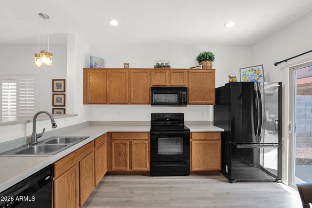 7043 W MCMAHON Way, Peoria, AZ 85345