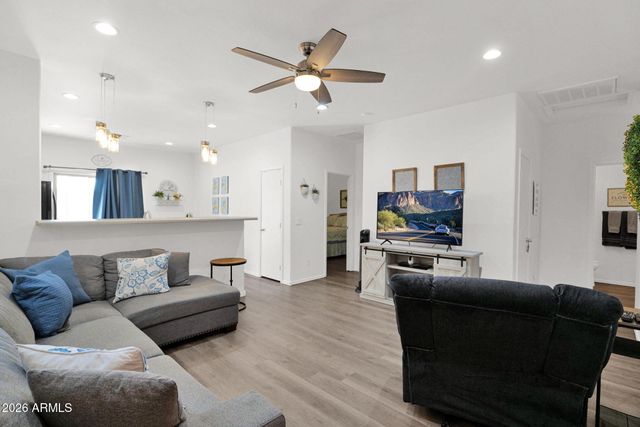 7043 W MCMAHON Way, Peoria, AZ 85345