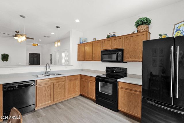 7043 W MCMAHON Way, Peoria, AZ 85345