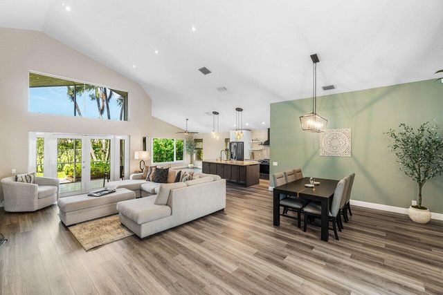 6141 Hook Lane, Boynton Beach, FL 33437