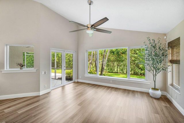 6141 Hook Lane, Boynton Beach, FL 33437