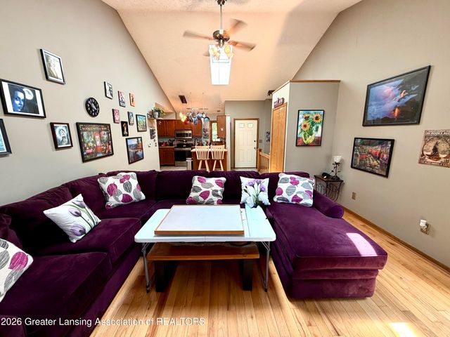 1933 Fairmont Street, Lansing, MI 48911