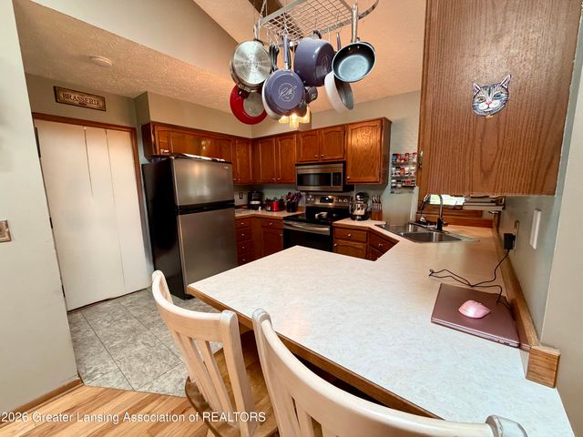 1933 Fairmont Street, Lansing, MI 48911