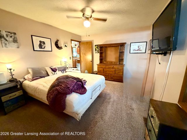 1933 Fairmont Street, Lansing, MI 48911