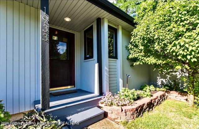 1933 Fairmont Street, Lansing, MI 48911