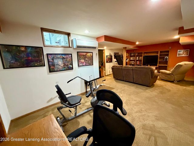 1933 Fairmont Street, Lansing, MI 48911