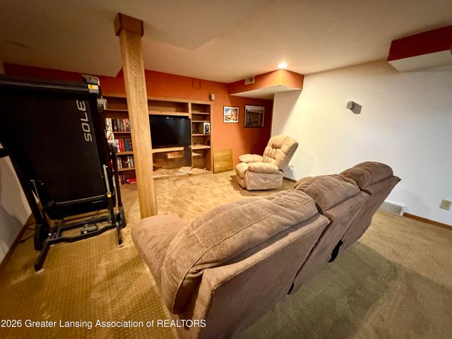 1933 Fairmont Street, Lansing, MI 48911