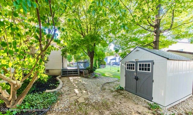 1933 Fairmont Street, Lansing, MI 48911