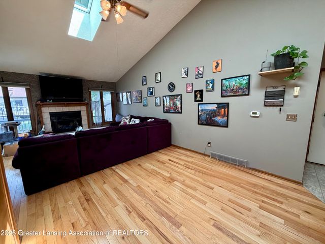 1933 Fairmont Street, Lansing, MI 48911
