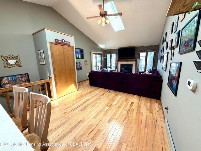 1933 Fairmont Street, Lansing, MI 48911