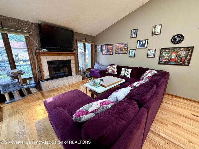 1933 Fairmont Street, Lansing, MI 48911