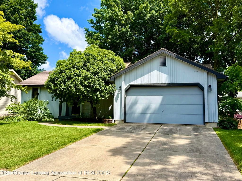 1933 Fairmont Street, Lansing, MI 48911