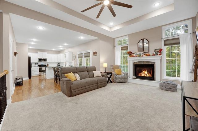 211 Westgate Circle, Warrensburg, MO 64093