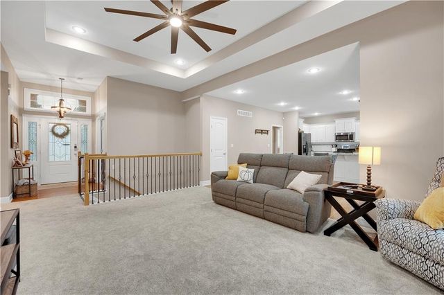 211 Westgate Circle, Warrensburg, MO 64093