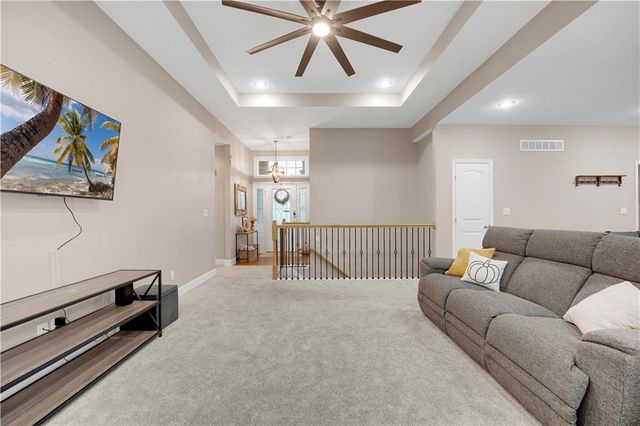 211 Westgate Circle, Warrensburg, MO 64093