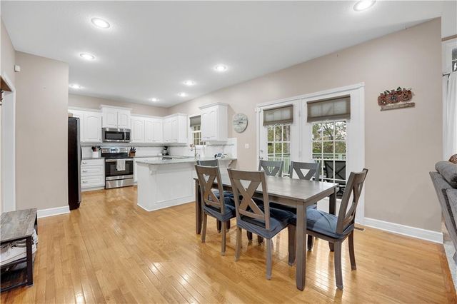 211 Westgate Circle, Warrensburg, MO 64093