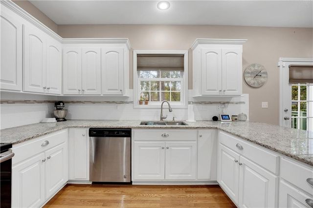 211 Westgate Circle, Warrensburg, MO 64093