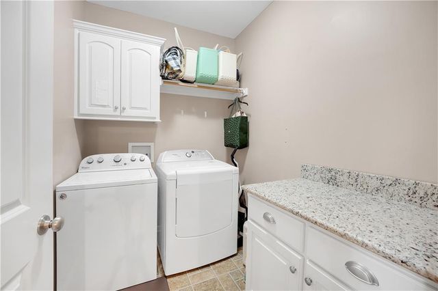 211 Westgate Circle, Warrensburg, MO 64093