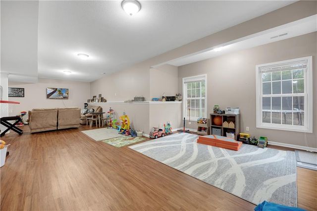 211 Westgate Circle, Warrensburg, MO 64093