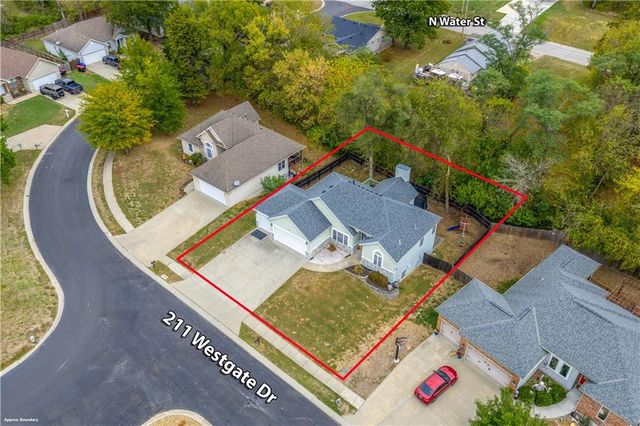 211 Westgate Circle, Warrensburg, MO 64093