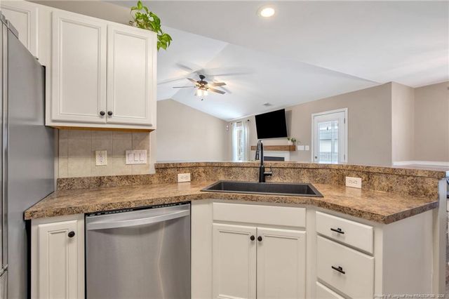 5744 Azure Drive, Hope Mills, NC 28348