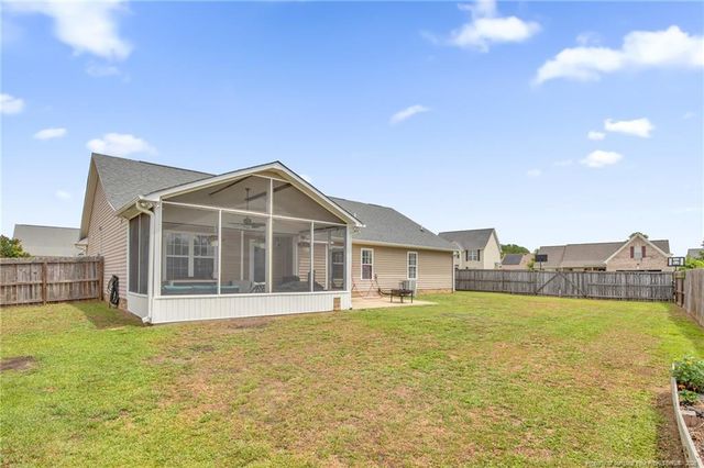 5744 Azure Drive, Hope Mills, NC 28348