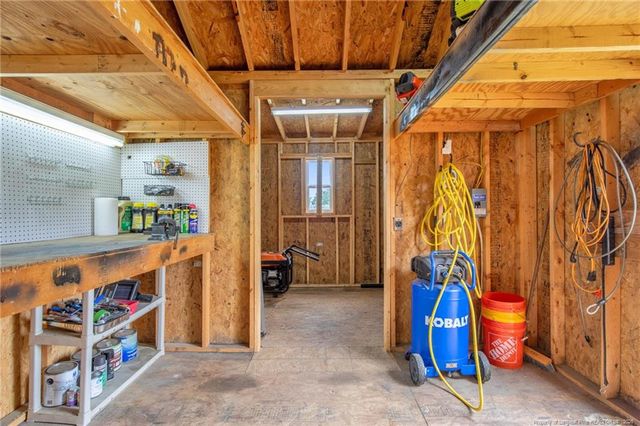 5744 Azure Drive, Hope Mills, NC 28348