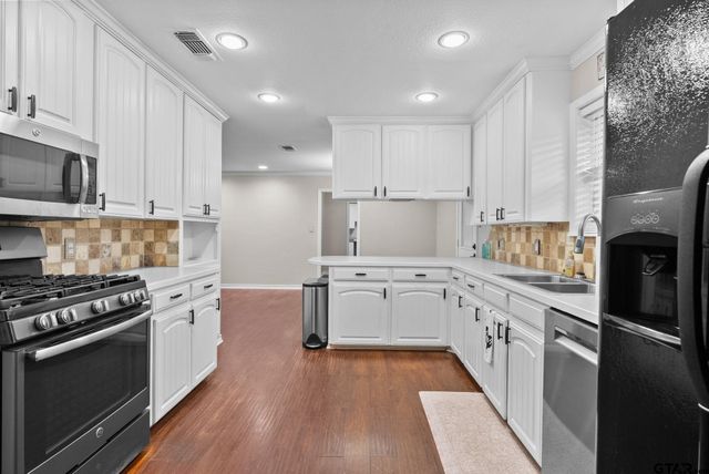 3217 Libbie St, Tyler, TX 75707