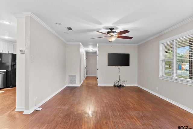 3217 Libbie St, Tyler, TX 75707