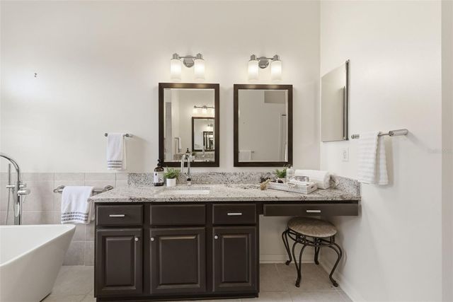 11902 WANDSWORTH DRIVE, Tampa, FL 33626