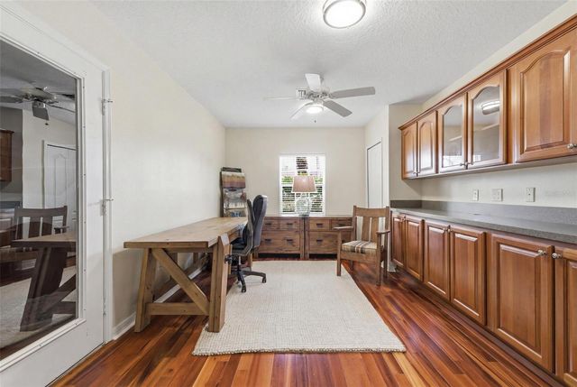 11902 WANDSWORTH DRIVE, Tampa, FL 33626